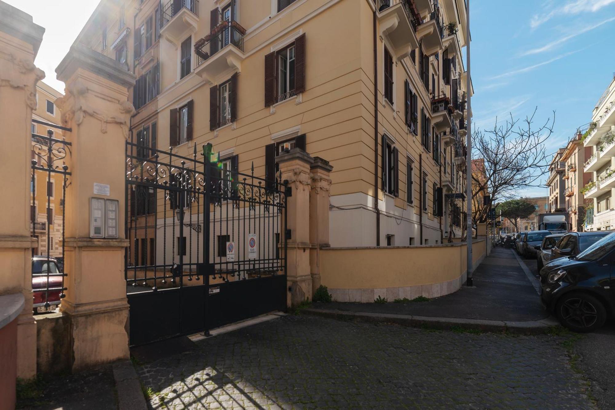 Apartment Policlinico Petrolium Rom